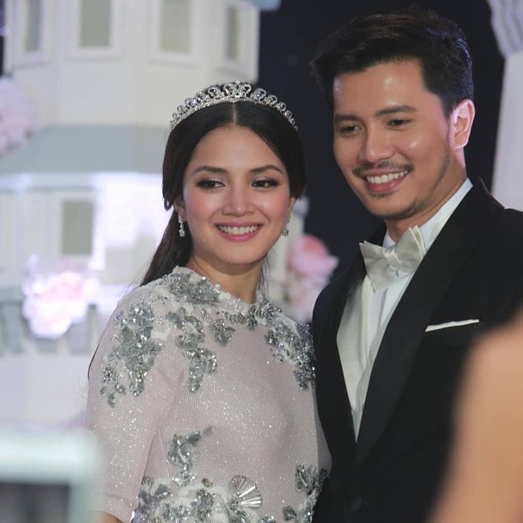 24 GAMBAR Lagi Dari Majlis Resepsi Perkahwinan Fazura Dan 24 GAMBAR Lagi Dari Majlis Resepsi Perkahwinan Fazura Dan